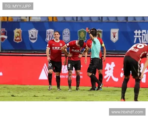 中国队惊险翻盘两人被罚红牌